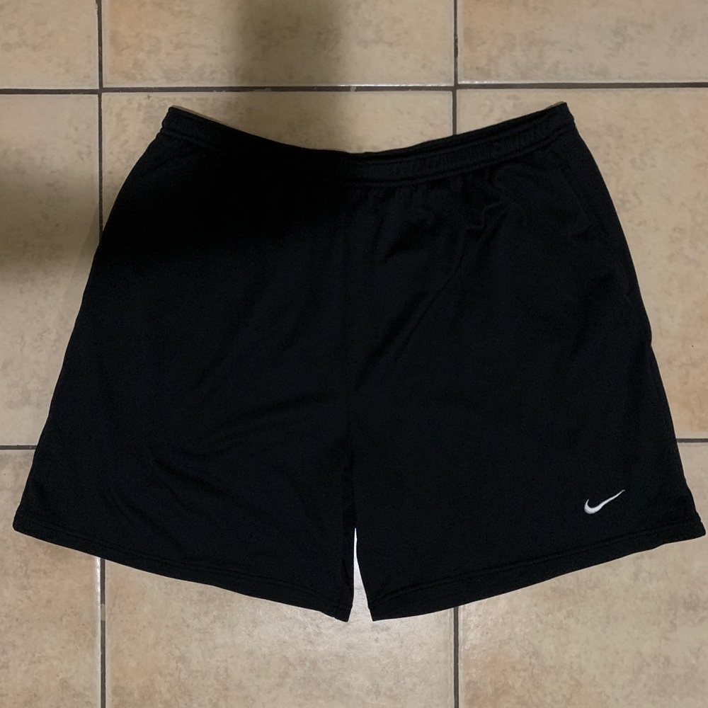 Y2K NIKE SHORTS. SIZE XXL
